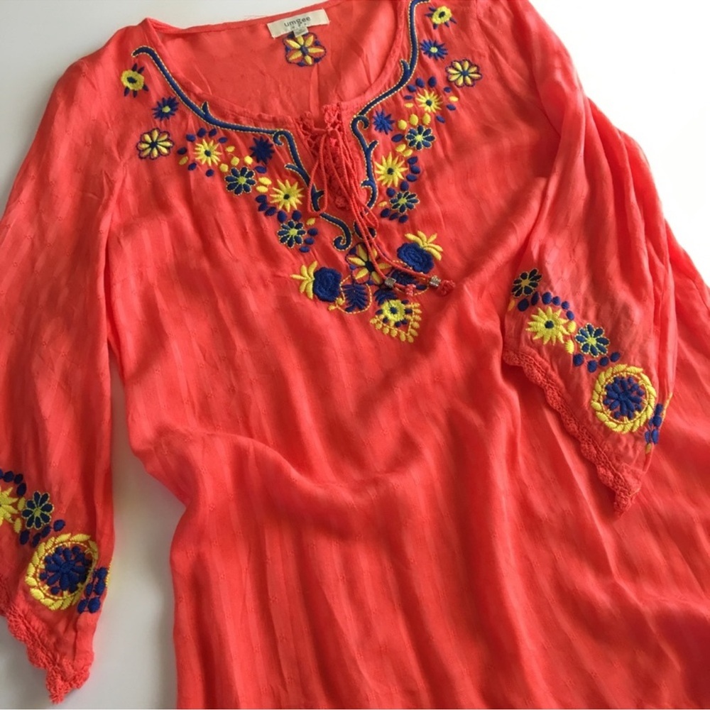 Umgee Coral Tunic / Dress (mini) with Blue and Yellow Embroidery Size Medium EUC - Picture 2 of 13